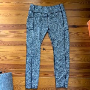 Black and white fleece lined leggings